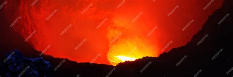 Premium Photo | Lava lake in santiago crater on masaya volcano