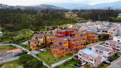 Why Expats Love Cotacachi Ecuador | AmeliaAndJP.com