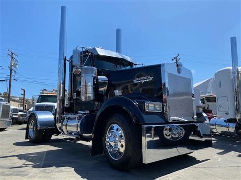 Custom 04 Kenworth W900L Single Axle Daycab! - Truck Sales Long Beach ...