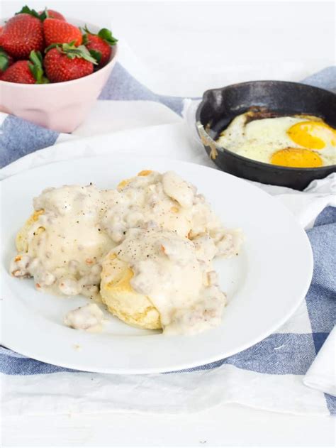 Buttermilk Biscuits and Gravy | Oh So Delicioso