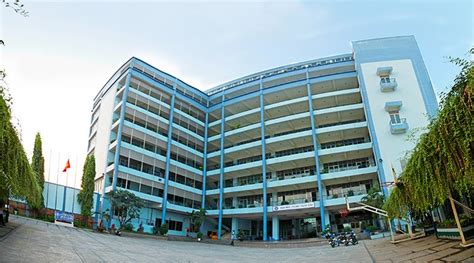 Review Trường Đại Học Văn Lang - Có Nên Học Tại Đây Không