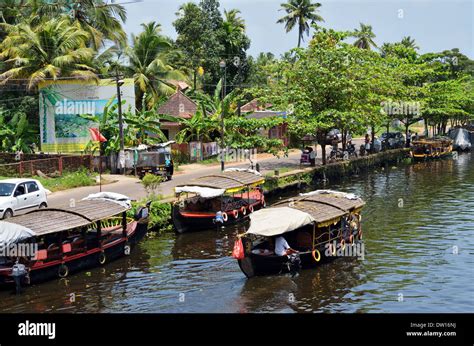 Alappuzha (Alleppey) canal, Kerala, India Stock Photo - Alamy