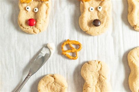 Peanut Butter Reindeer Cookies | Easy Cookie Recipes