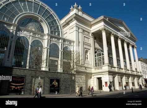 London, Royal Opera House Stock Photo - Alamy