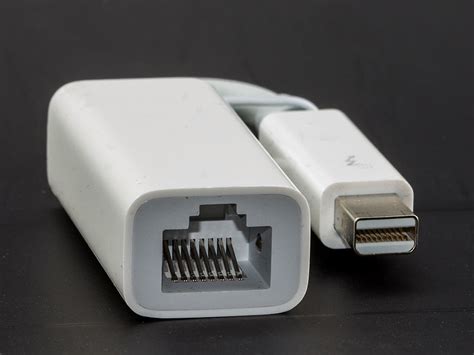 File:Thunderbolt-Ethernet-Adapter by Apple-7286.jpg - Wikimedia Commons