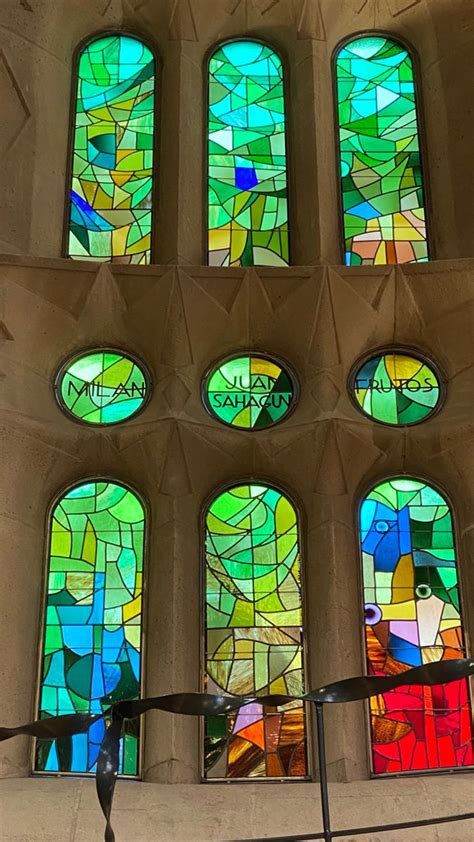 Pin by Arjan Habakuk on Sagrada Familia | Stained glass art, Stained ...