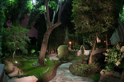 Landscape Lighting Installation | Outdoor Lighting Design | Outdoor ...