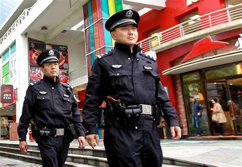 1,000 Shanghai police to carry guns – That’s Shanghai