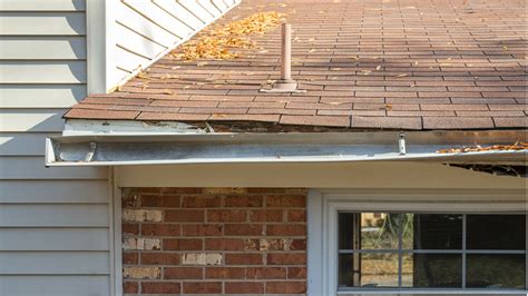 Understanding the Ends of Your Roof: Fascia and Soffit