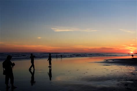 Indahnya Sunset di Pantai Parangtritis, Yogyakarta - Indonesia Kaya