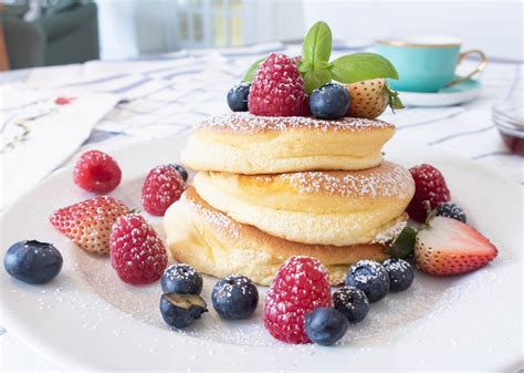 Souffle Pancakes - Cook With Solee