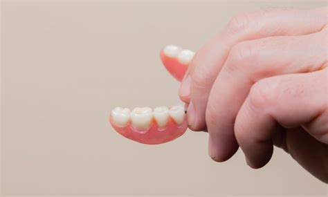 5 Benefits of False Teeth » Trending Us