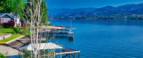 Cabins in Lake Chelan, WA via cozycozy