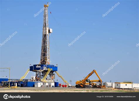 Onshore Drilling Rig — Stock Photo © photostock@bk.ru #361618494