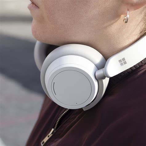 Microsoft Surface Headphones Review: A Premium Set