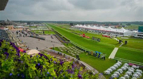 Doncaster Racecourse - Festivals of Racing