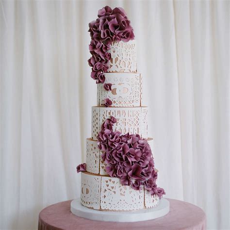 20 Purple Wedding Cake Ideas for a Striking Look