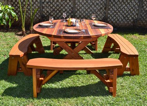 Round Wood Picnic Table with Wheels | Forever Redwood