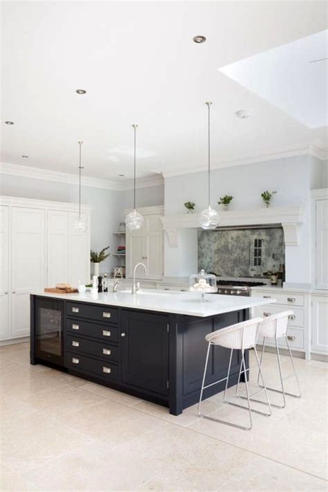 Magnificient Open Plan Kitchen With Feature Island Ideas 11 – HOMYSTYLE