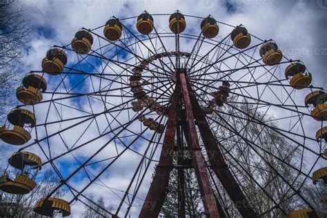 Old Ferris Wheel in the Chernobyl Exclusion Zone 15544651 Stock Photo ...