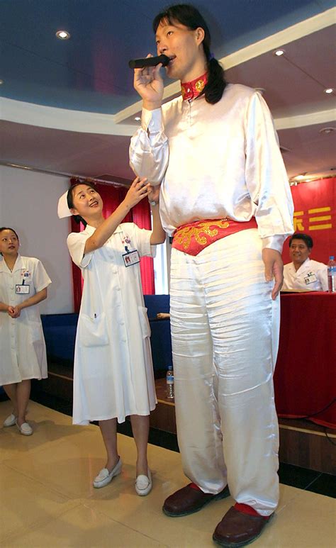 World’s tallest woman dies in China | South China Morning Post