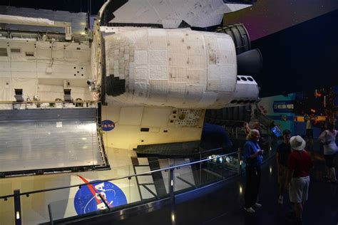 Space Shuttle Atlantis | Trails & Travel