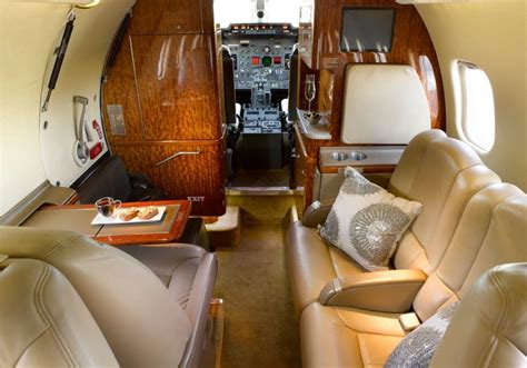 Learjet 60 | Mid-Size Private Jet | Privaira Private Aviation