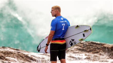 Pro-surfer Mick Fanning joins Starlight Foundation ‘Super Swim’ | Sky ...