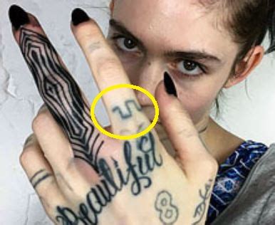 20+ Grimes Face Tattoos - CrawfMinahal