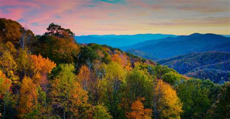 Top Ways To See Fall Color In The Smokies: PigeonForge.com