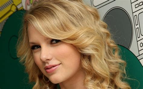 Smile Gallery of Taylor Swift | all about photo