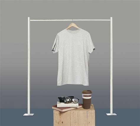 Free-Grey-Hanging-T-Shirt-Mockup – Free Mockup