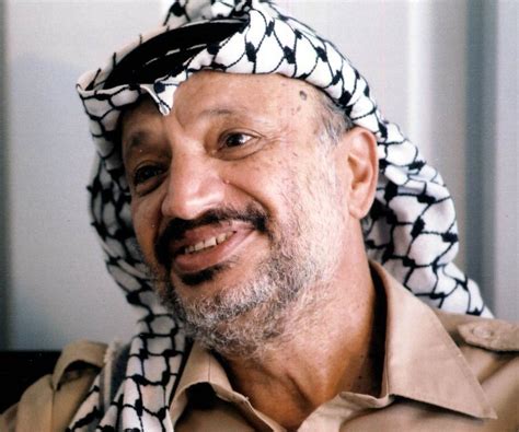 Yasser Arafat Biography - Facts, Childhood, Life & Achievements of ...