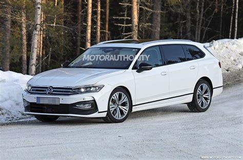 2023 Volkswagen Passat Variant spy photographs - offroadingblog.com