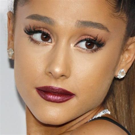 Ariana Grande Makeup Up Close - Mugeek Vidalondon