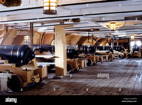 Hms victory interior portsmouth lower Stockfotos und -bilder Kaufen - Alamy