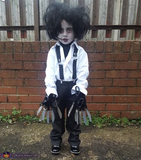 Edward Scissorhands Girls Costume DIY