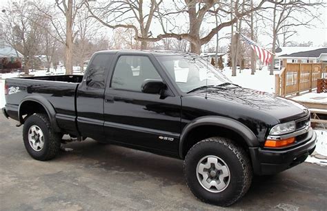 Chevrolet S10 Zr2 4x4 - reviews, prices, ratings with various photos