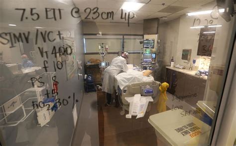 PHOTO GALLERY: Inside the COVID ICU at Bakersfield Memorial Hospital ...