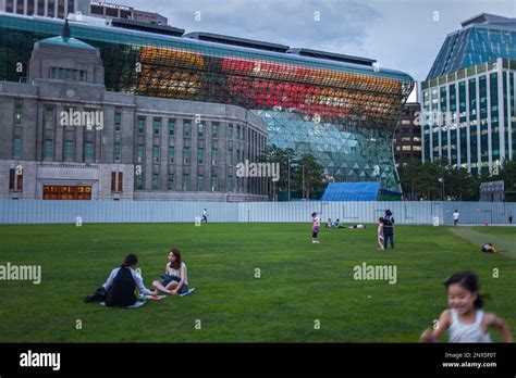 Seoul City Hall, in Seoul plaza, Seoul, Korea Stock Photo - Alamy