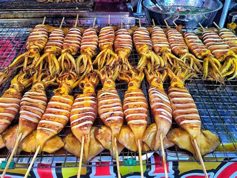 Best Thai Street Food in Chiang Mai and Bangkok - The Traveler Abroad