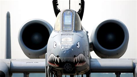 Details 74+ a 10 warthog wallpaper - in.cdgdbentre