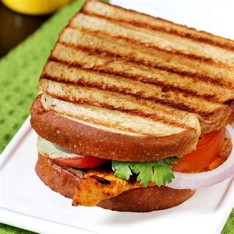 Grilled chicken sandwich on tawa | Indian tandoori chicken sandwich