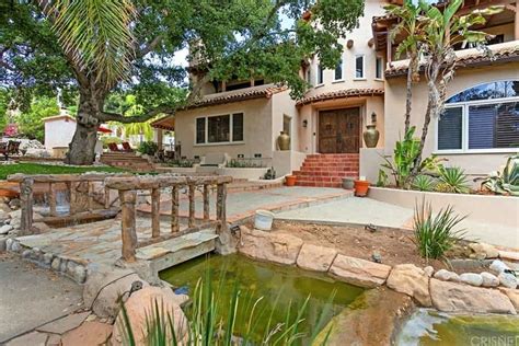 7 Southwestern Style Homes – Exterior and Interior Examples & Ideas ...