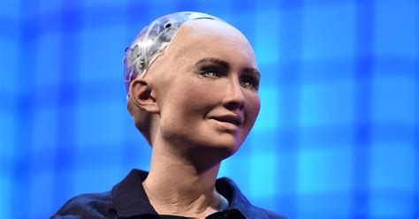 Humanoid Robot Sophia Crowdfunds A.I. Global Brain to Make Her Smarter