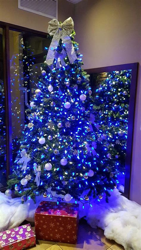 Black Light Christmas Tree – HomeDecorish