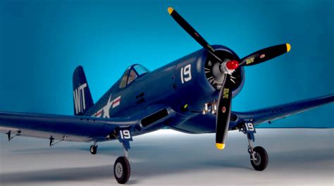 Top Flite F4U Corsair RC Giant Scale Warbird [VIDEO] - Model Airplane News