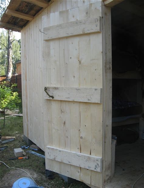 Window,Door: Self-made wooden shed door photos, DIY wood door pics