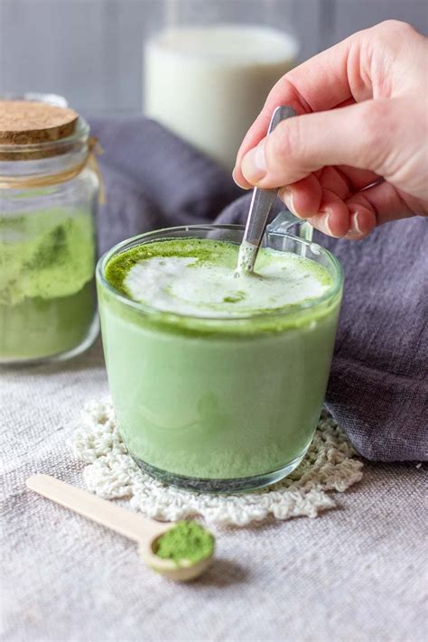 Matcha Green Tea Latte - Antioxidant-rich drink perfect for mornings!