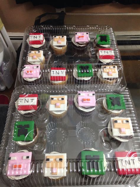 Minecraft cupcakes | Minecraft cupcakes, Holiday decor, Minecraft